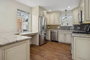 701 Willis St, Glen Ellyn, IL 60137 - Photo 7