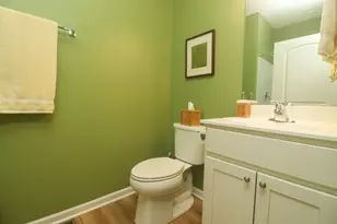 934 Lexington St, McHenry, IL 60050 - Photo 15