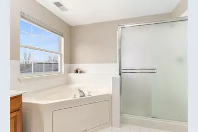 719 Eagle Brook Lane, Naperville, IL 60565 - Photo 19