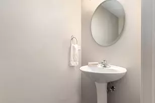 719 Eagle Brook Ln, Naperville, IL 60565 - Photo 13