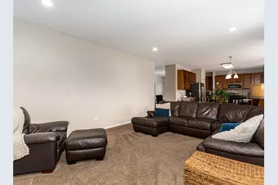 719 Eagle Brook Lane, Naperville, IL 60565 - Photo 15