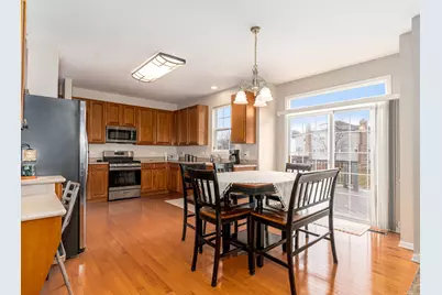 719 Eagle Brook Lane, Naperville, IL 60565 - Photo 5