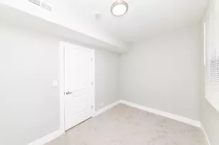 2923 N Avers Ave, Chicago, IL 60618 - Photo 13