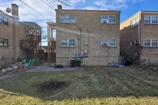 7631 N Knox Ave, Skokie, IL 60076 - Photo 15