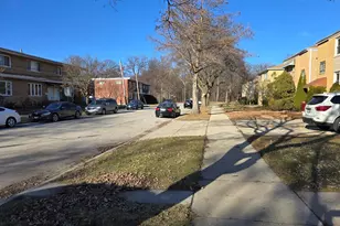 7631 N Knox Ave, Skokie, IL 60076 - Photo 17