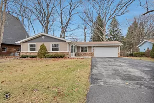 137 Kimber Dr, New Lenox, IL 60451 - Photo 3