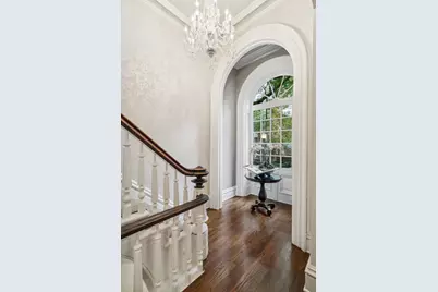 24 W Chestnut Street, Chicago, IL 60610 - Photo 17