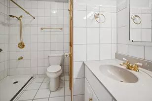 1820 W Thornwood Ln, Mount Prospect, IL 60056 - Photo 13