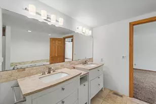 2404 N Nottingham Ct, Champaign, IL 61821 - Photo 47