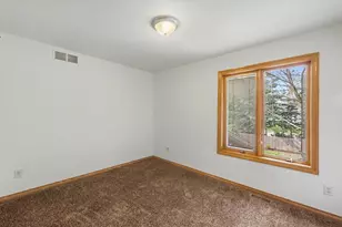 2404 N Nottingham Ct, Champaign, IL 61821 - Photo 49