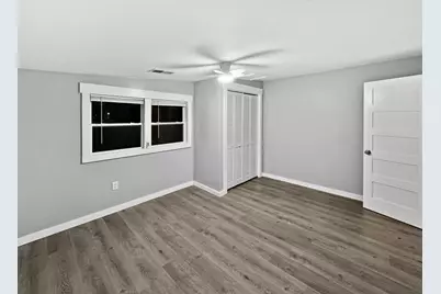 200 E Grove Street, Utica, IL 61373 - Photo 7