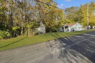 200 E Grove St, Utica, IL 61373 - Photo 41