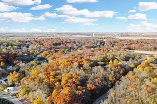 200 E Grove St, Utica, IL 61373 - Photo 27