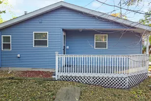 200 E Grove St, Utica, IL 61373 - Photo 35