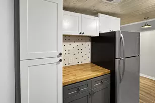 200 E Grove St, Utica, IL 61373 - Photo 13