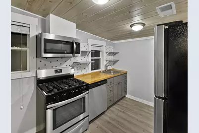 200 E Grove Street, Utica, IL 61373 - Photo 11