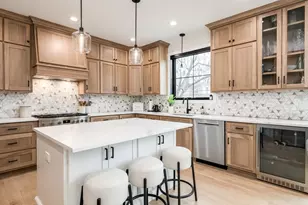 835 S Ashland Ave, La Grange, IL 60525 - Photo 5