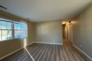 1311 Fall Ct, Wheeling, IL 60090 - Photo 3