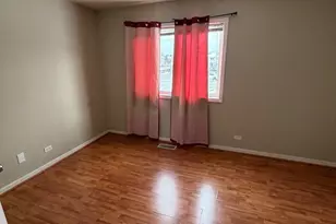 523 Meadow Green Ln, Round Lake Beach, IL 60073 - Photo 11