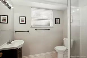 121 Elmwood Dr, Naperville, IL 60540 - Photo 17