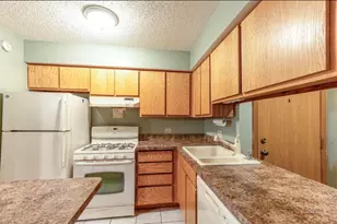 15 Echo Ct, Vernon Hills, IL 60061 - Photo 9