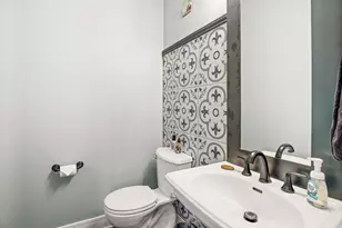 694 Hart Rd, Batavia, IL 60510 - Photo 17