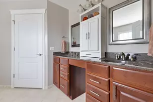 1127 Pine Valley Ct, Elgin, IL 60124 - Photo 15