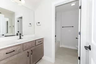 5215 Castlebar Dr, Bloomington, IL 61705 - Photo 25