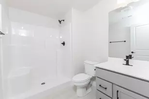 5215 Castlebar Dr, Bloomington, IL 61705 - Photo 37