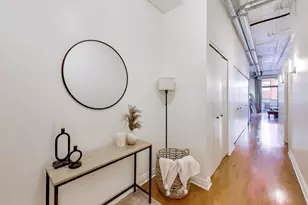 565 W Quincy St, Chicago, IL 60661 - Photo 3