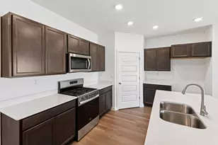 808 Plateau Dr, Pingree Grove, IL 60140 - Photo 13