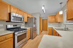 1640 Clover Ct, Romeoville, IL 60446 - Photo 11