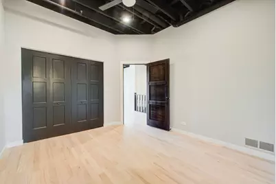 221 W Main Street, Saint Charles, IL 60174 - Photo 9