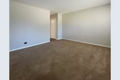 18705 W Ash Drive, Gurnee, IL 60031 - Photo 3