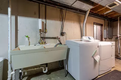 921 Lancaster Avenue, Downers Grove, IL 60516 - Photo 25