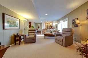 1810 E Waverly Dr, Arlington Heights, IL 60004 - Photo 15