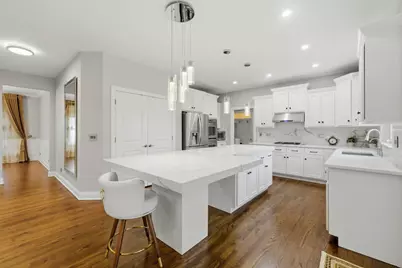 [Address not provided], Elgin, IL 60124 - Photo 5