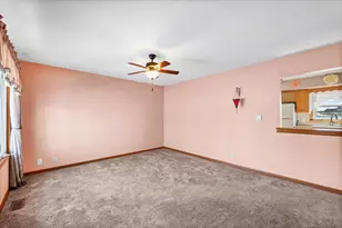 411 E 13th St, Gibson City, IL 60936 - Photo 7