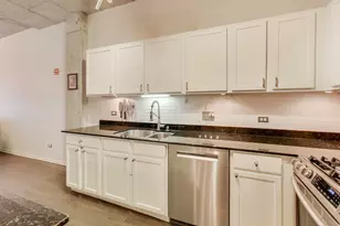 933 W Van Buren St, Chicago, IL 60607 - Photo 13