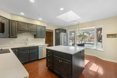 336 Burchell Avenue, Highwood, IL 60040 - Photo 7