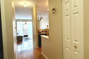 2481 Oneida Ln, Naperville, IL 60563 - Photo 3