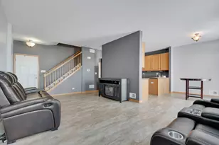 8513 Sawyer Ct, Joliet, IL 60431 - Photo 3