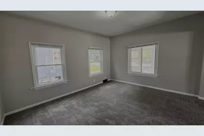 453 Addison Street, Elgin, IL 60120 - Photo 3