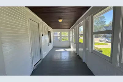 453 Addison Street, Elgin, IL 60120 - Photo 15