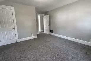 453 Addison St, Elgin, IL 60120 - Photo 17