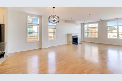 950 W Huron Street #501, Chicago, IL 60642 - Photo 3