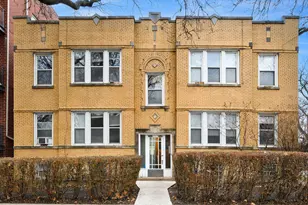 3702 W Cornelia Ave, Chicago, IL 60618 - Photo 1