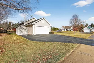 1903 Silverthorn Dr, Byron, IL 61010 - Photo 7