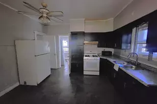 310 W 108th Pl, Chicago, IL 60628 - Photo 9