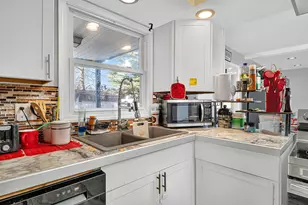 13 Charlton Dr, Kankakee, IL 60901 - Photo 11